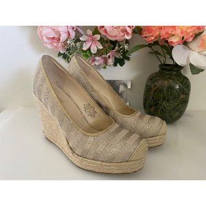 Nine West Natural Skip N Jump Shiny Espadrille Wedges Shoe Size 8.5 Ultra High